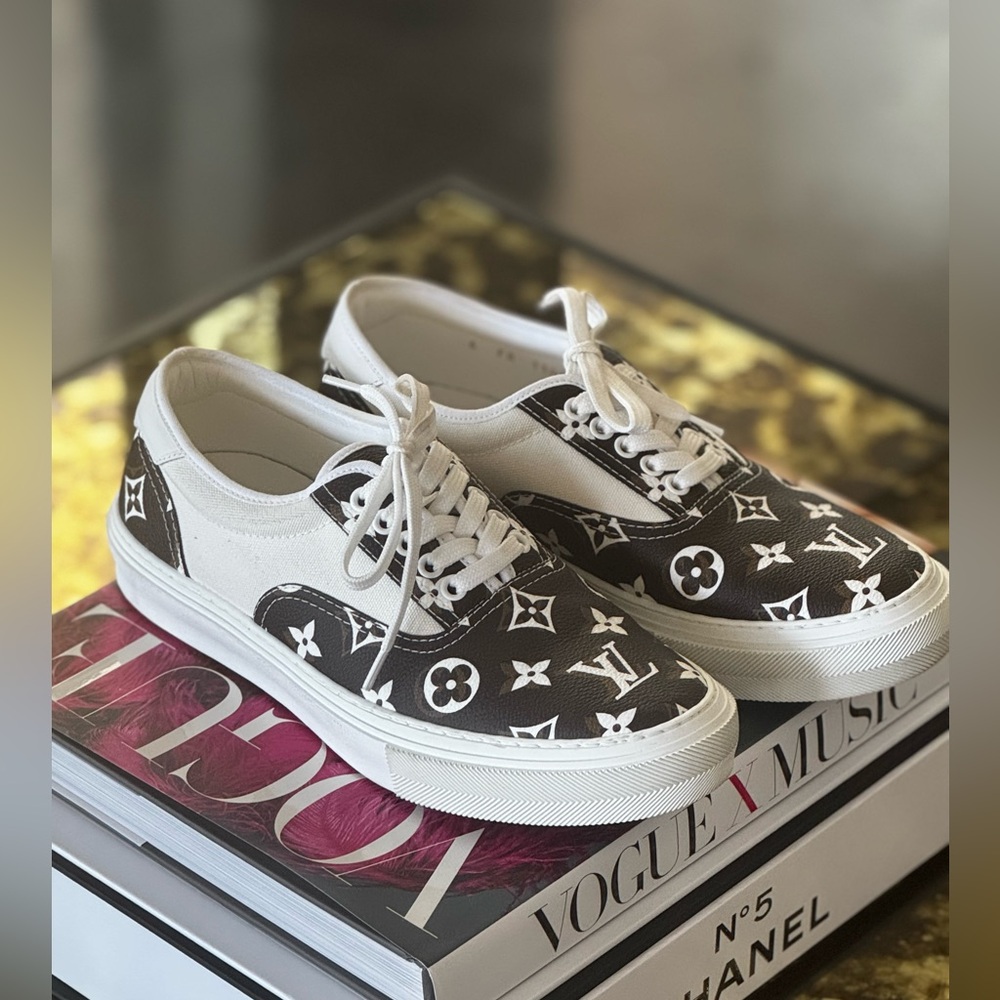 LN Louis Vuitton Trocadero Richelieu Sneaker - worn 1x - Mens size 6 - HTF!